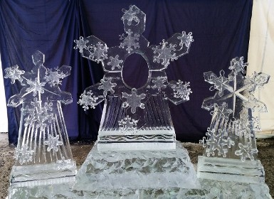 Large Snowflake Photo Op with Snowflake Cluster on Each Side