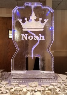 Snowfilled crown and name single pour luge