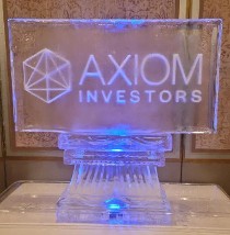 Snowfilled Axiom Logo, horizontal on v-lined base