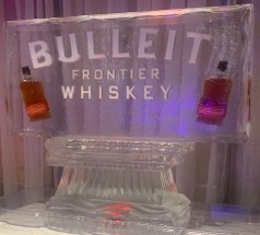 Bottles frozen in Block with Snowfilled Logo, horizontal, v-lined base