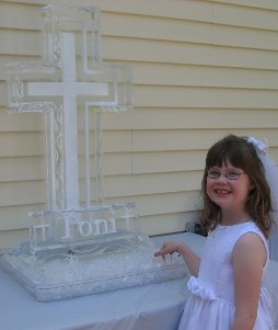 Cross with Snowfilled name plaque