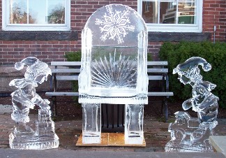 Snowflake Throne with Elves on each side