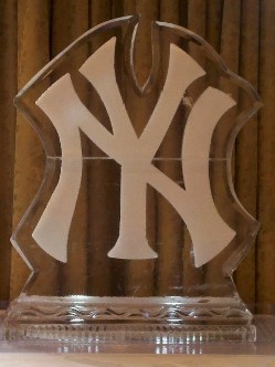 2-block Snowfilled Yankee's Logo